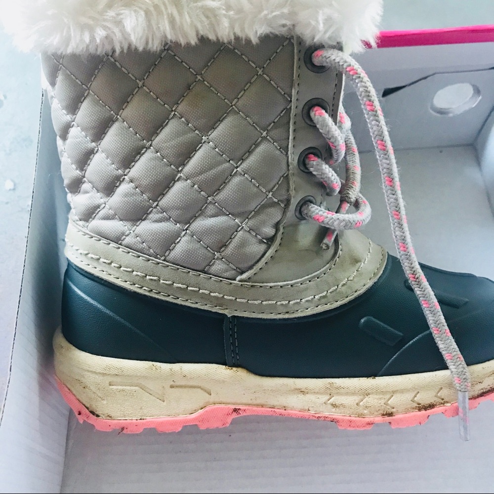 Girls snow boots